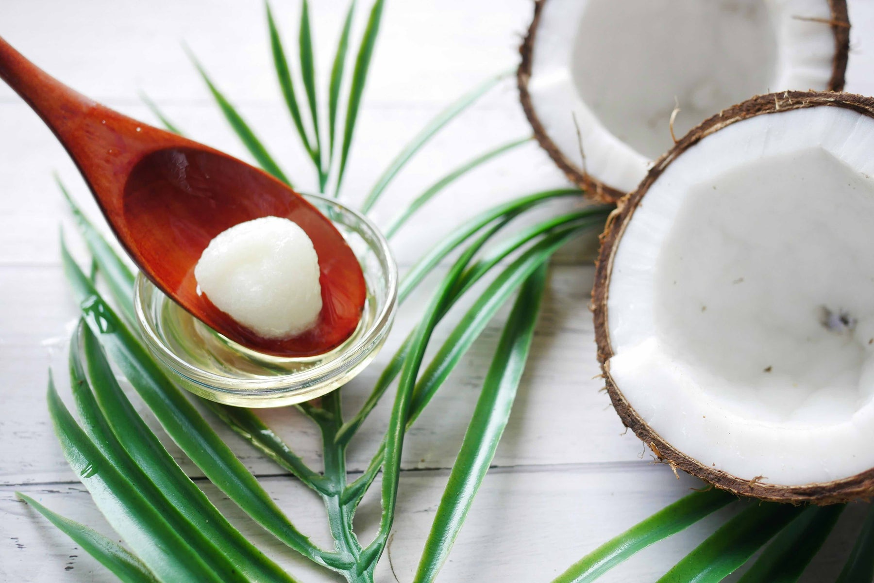 5 Benefits of Coconut Oil for Skin